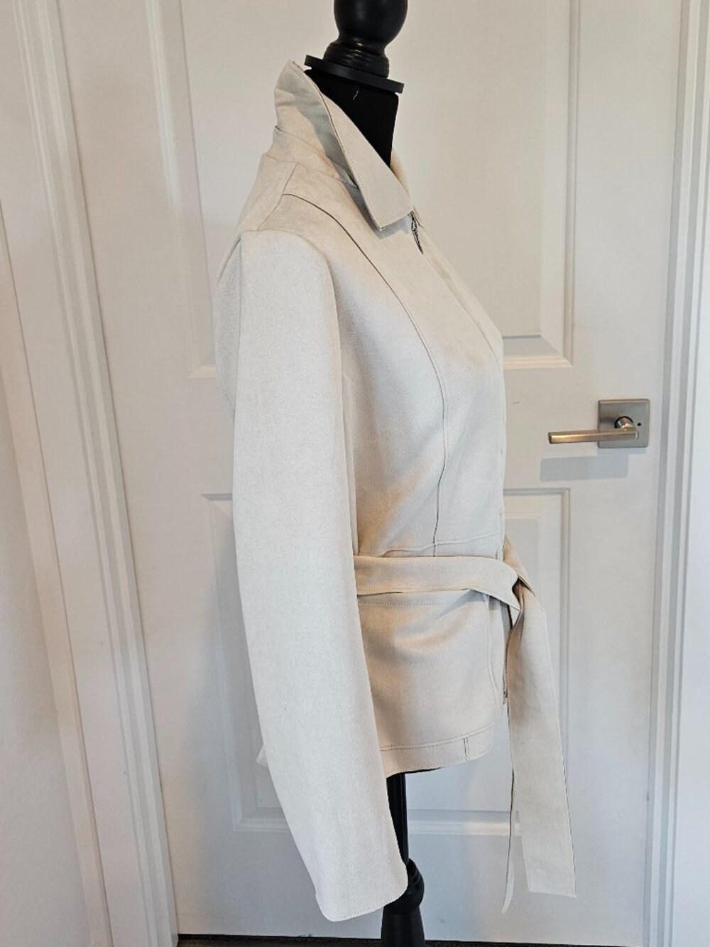 Truth soft beige faux leather jacket blazer with a belted waist size S/P - Picture 6 of 14